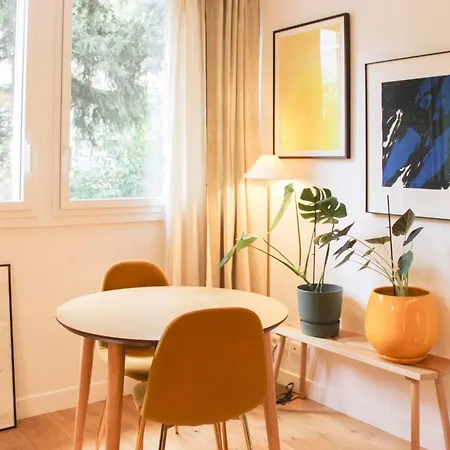 Quiet With Private Garden 20th Paris